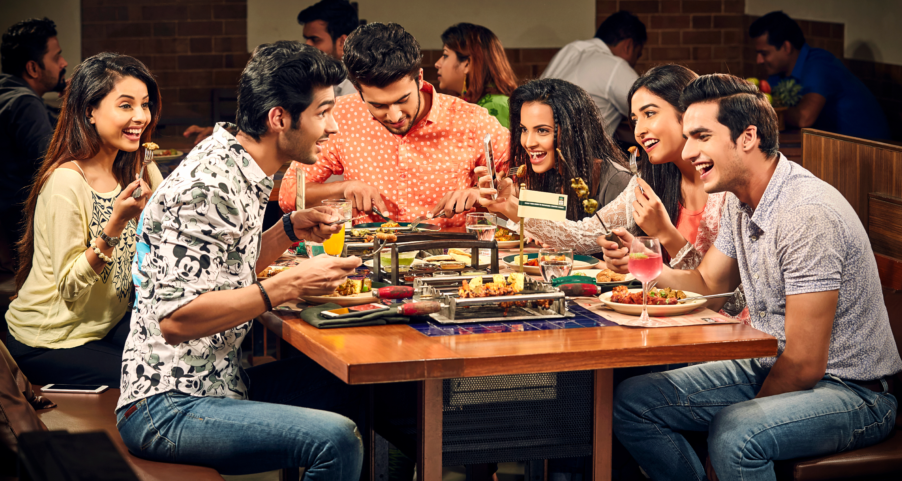 How to plan a successful team building event at Barbeque Nation?